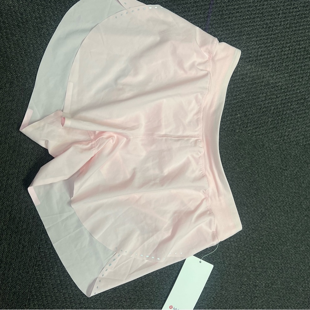 Find your pace shorts 3” Strawberry Milkshake